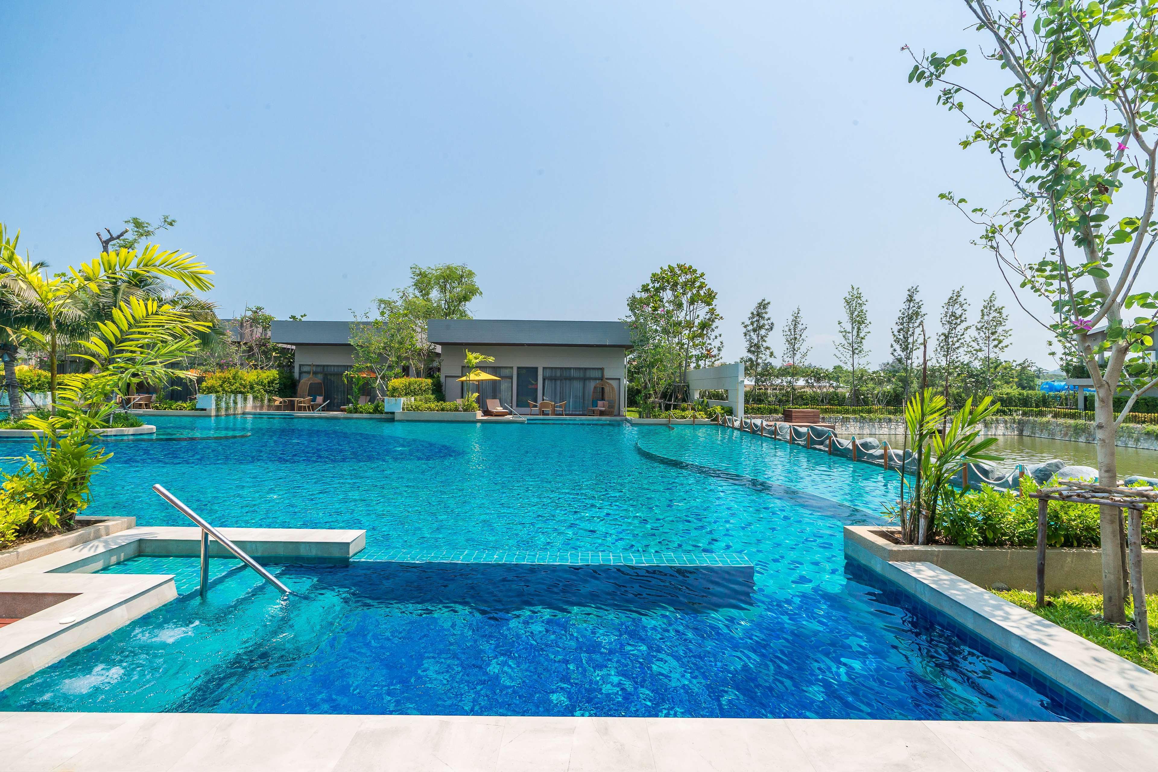 Avani+ Hua Hin Resort Cha-Am Extérieur photo